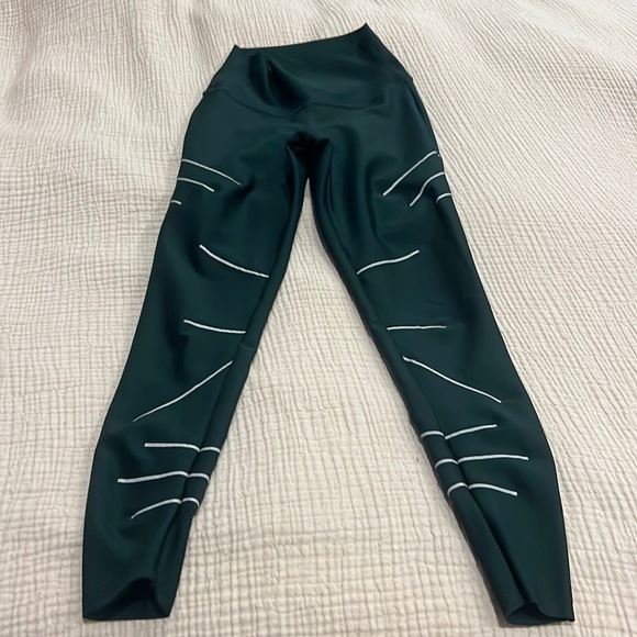 Alo Sequence Reflective Legging in Forest Green - Picture 3 of 6